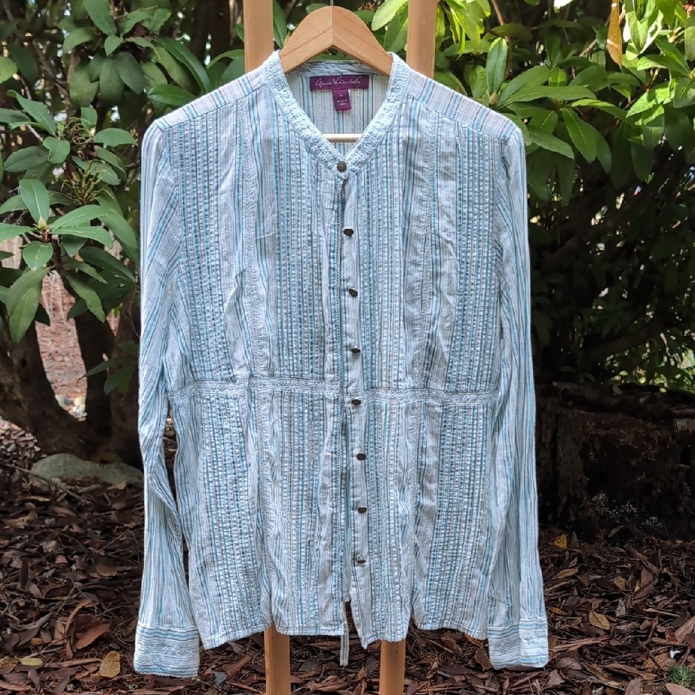 Vintage Boho Fairy Lacey Button Gloria Vanderbilt Blue and White Striped Shirt
